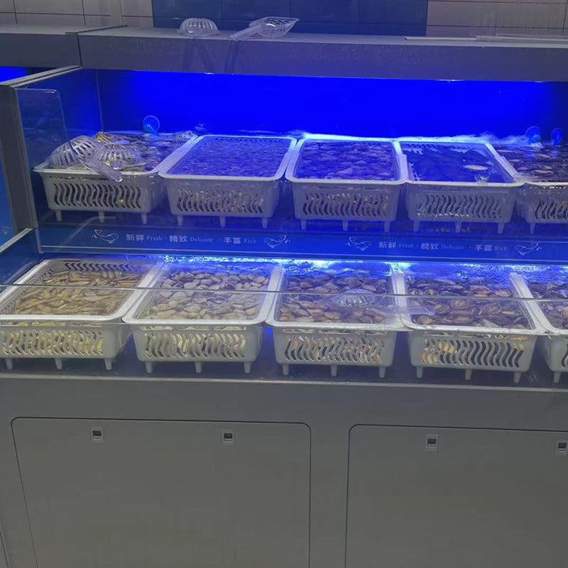 Supermarket fresh fish tank