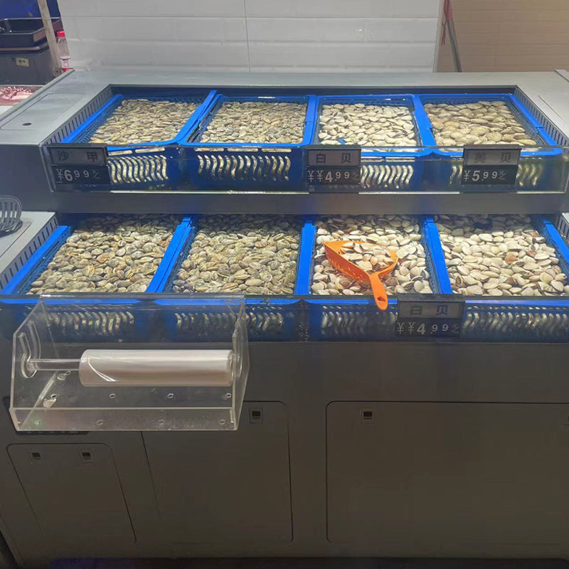 Supermarket fresh fish tank